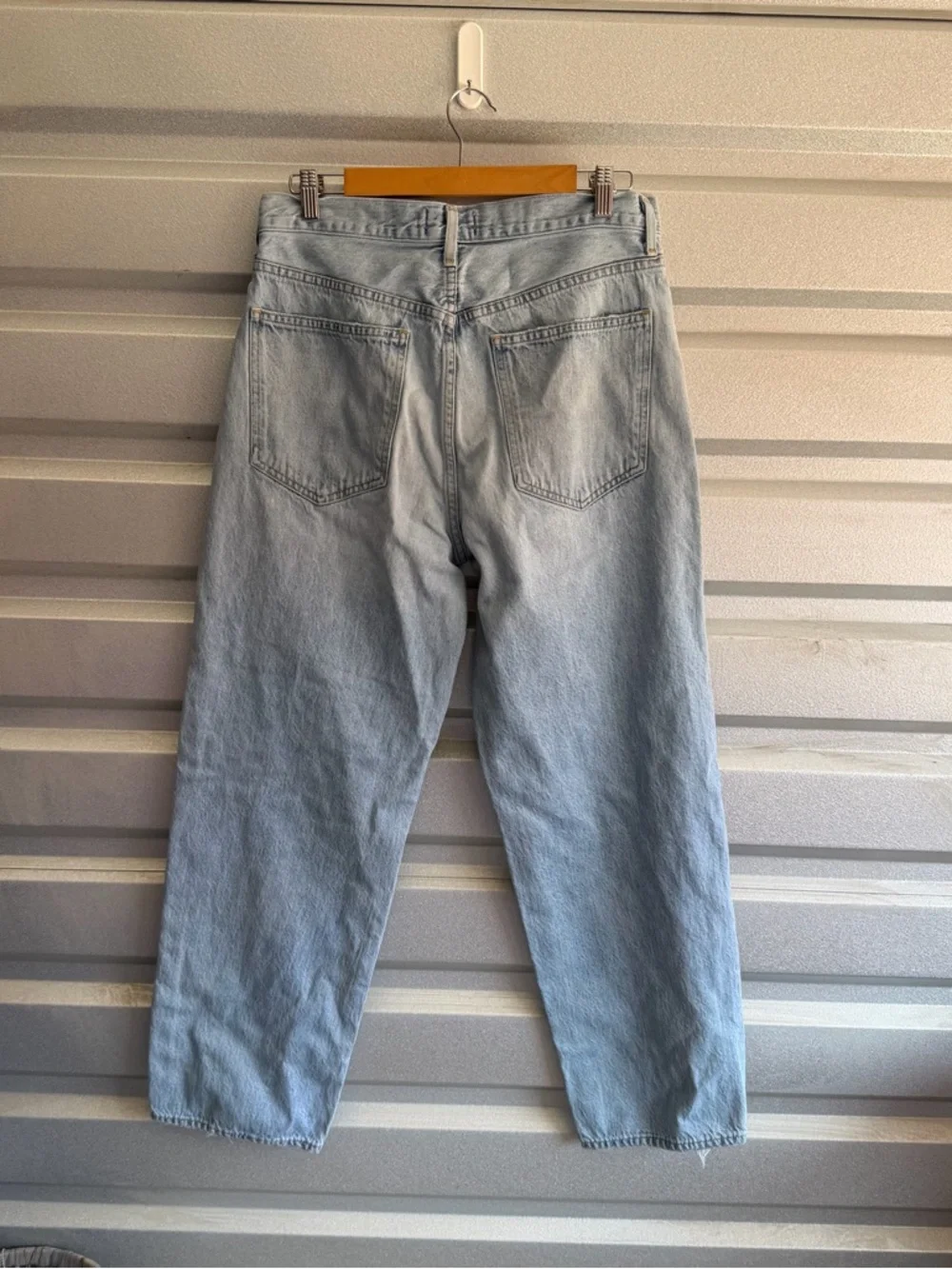 Agolde Criss Cross Upsized Jean in Suburbia - Picture 6 of 8